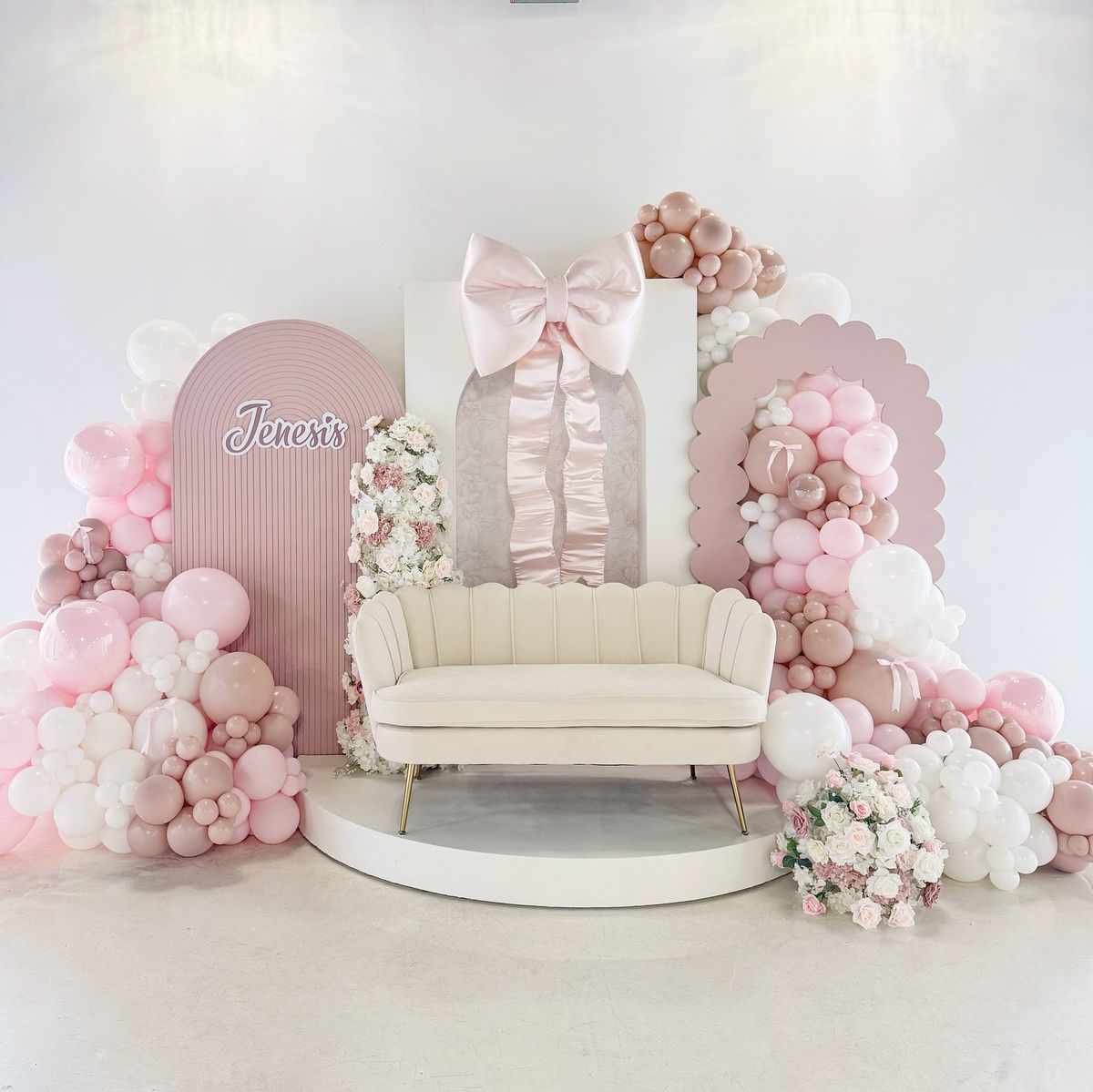 Elegant balloon decoration